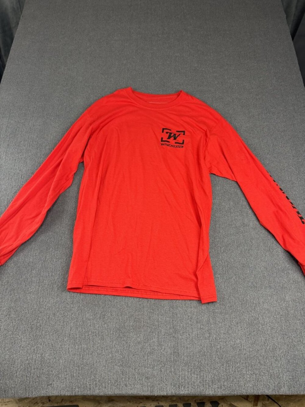 Winchester Red Long Sleeve Crewneck Logo Shirt L